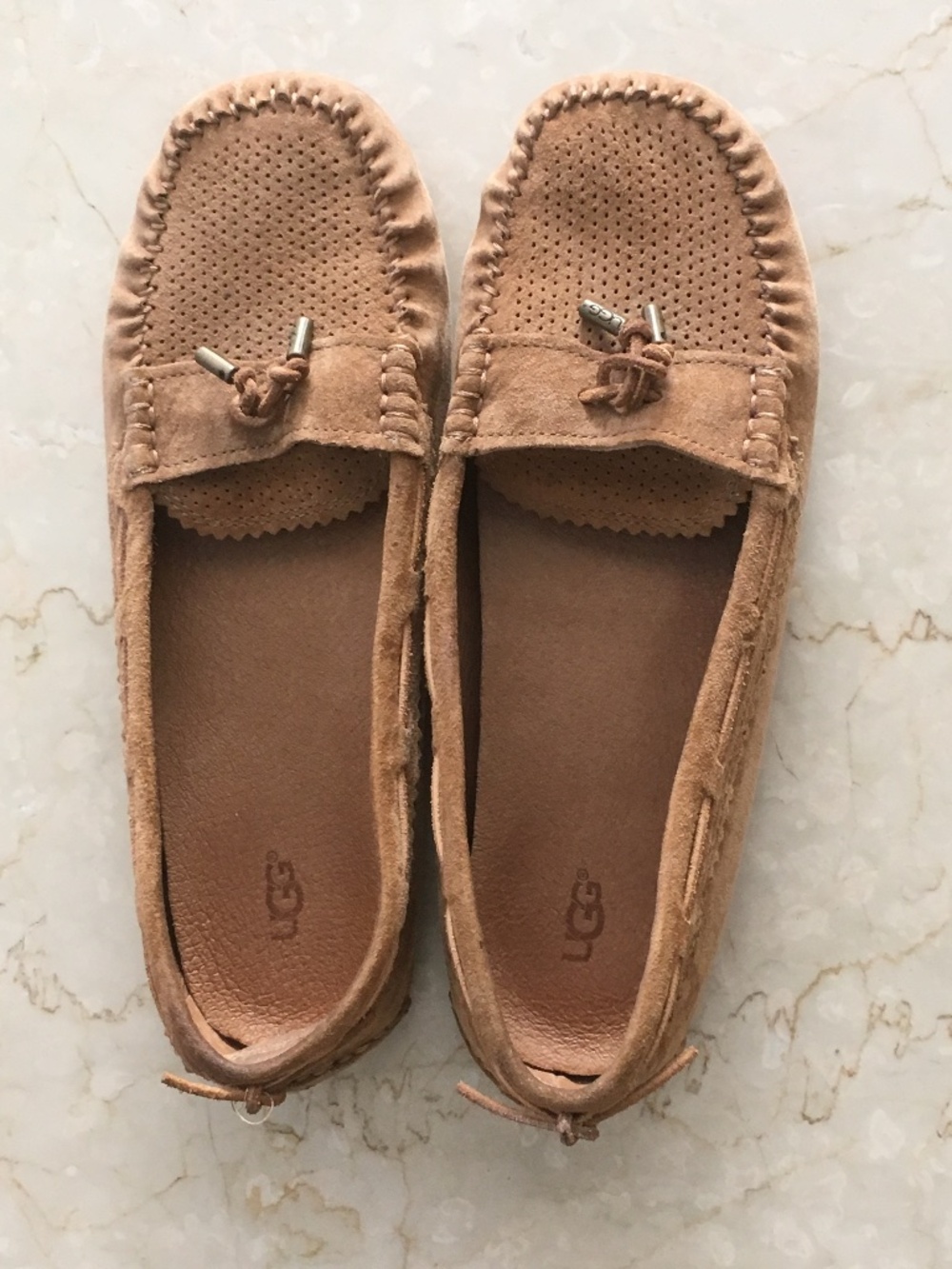 Women's SZ 8.5 UGG Roni Moccasin‎ Loafer Slipper in Tan Suede Shearling